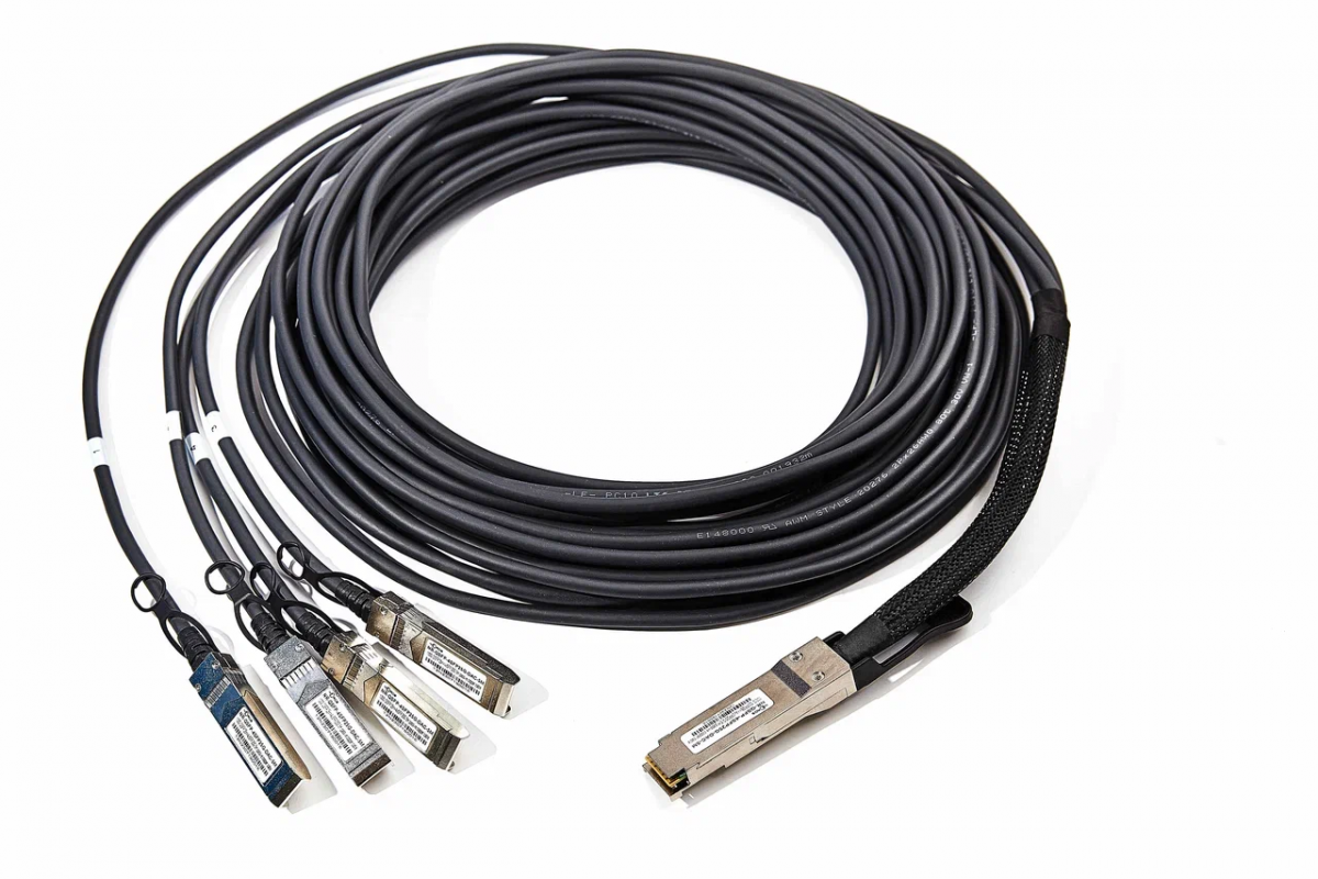 NR-QSFP-4SFP25G-DAC-5M-cmpr
